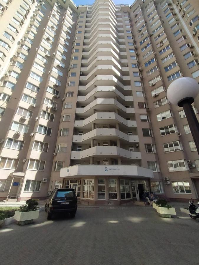 Апартаменты С Двумя Спальнями В Центре Города أوديسا المظهر الخارجي الصورة